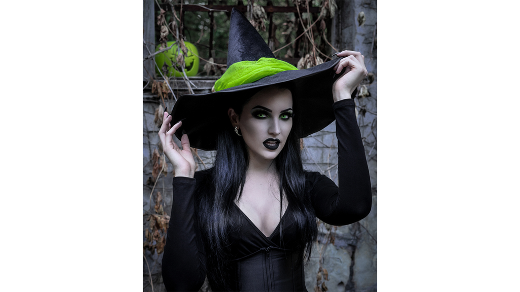 "Spellbound" - Misty Macabre 8x10 Signed Print